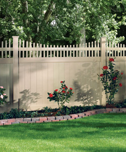 Willis Vinyl Fence